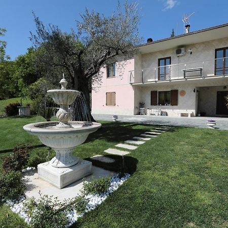 Il Villino Agriturismo B&B Belforte del Chienti Bagian luar foto