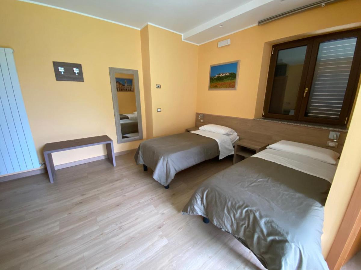 Il Villino Agriturismo B&B Belforte del Chienti Bagian luar foto