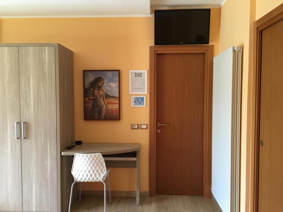 Il Villino Agriturismo B&B Belforte del Chienti Bagian luar foto
