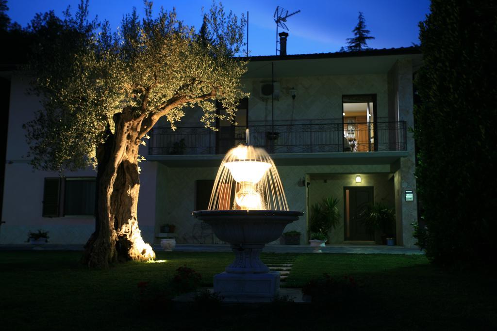 Il Villino Agriturismo B&B Belforte del Chienti Bagian luar foto