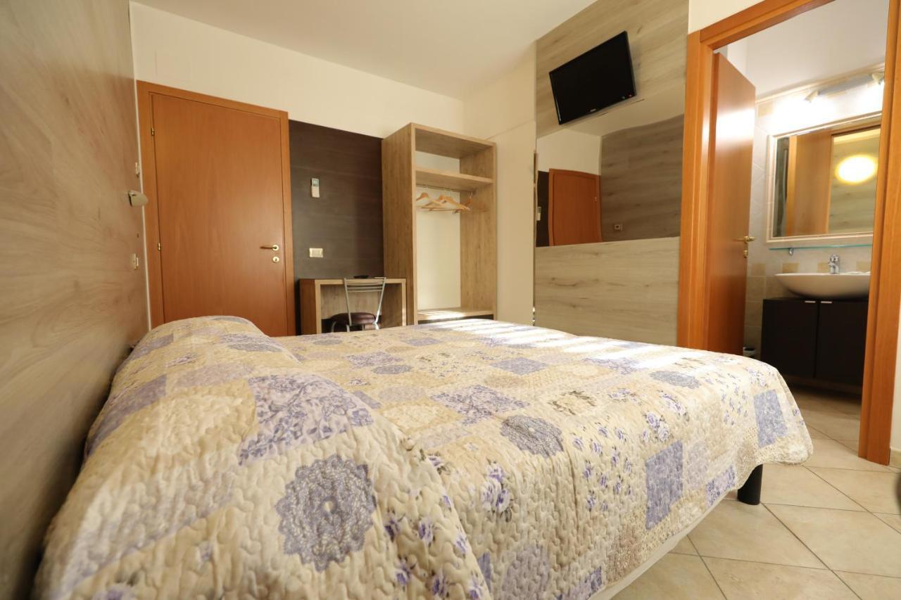 Il Villino Agriturismo B&B Belforte del Chienti Bagian luar foto